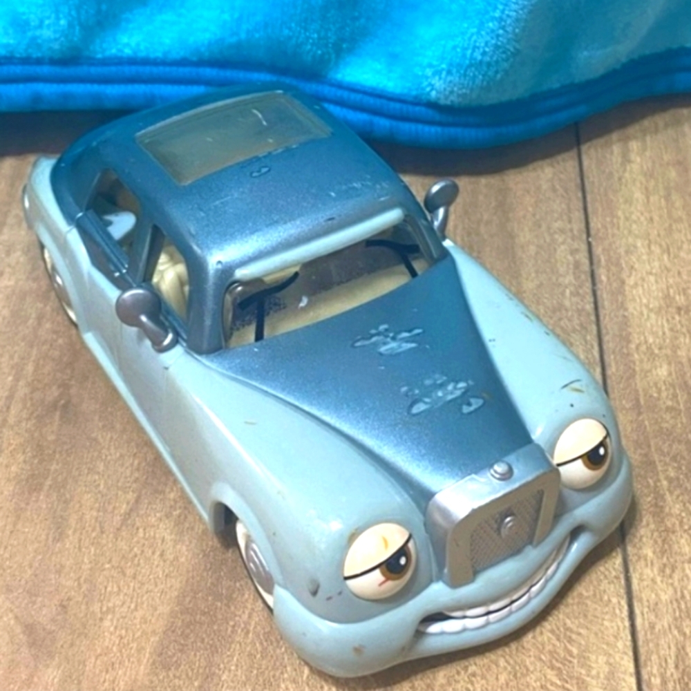 Blue Toy Car with Eyes Chevron